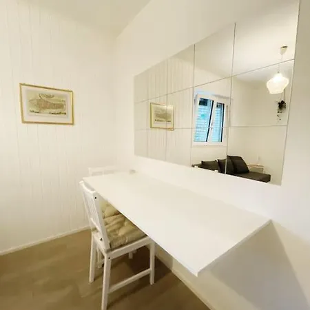 Gotthard House Lägenhet *