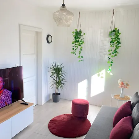 Gotthard House Apartman *